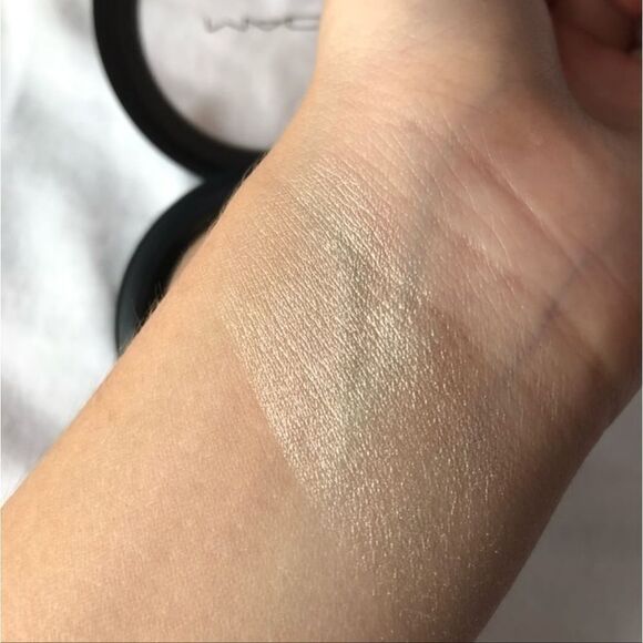 MAC Extra Dimension Skinfinish Double Gleam Highlighter - Picture 4 of 13